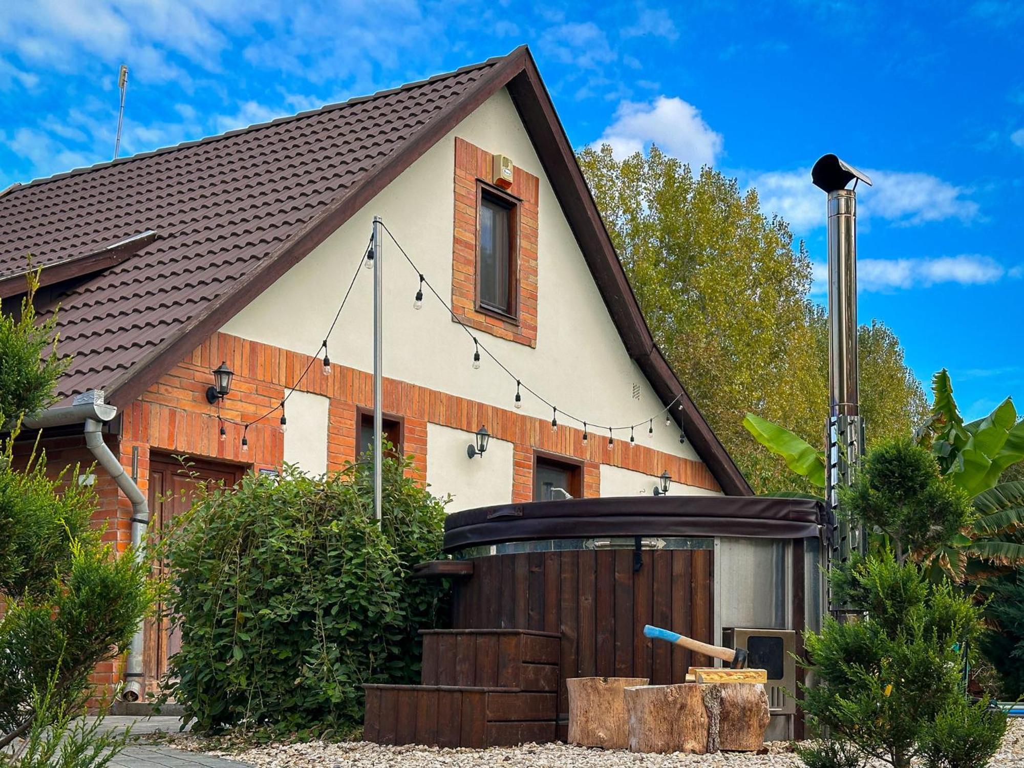 Posteleki Vendeghaz-Nyugalom Szigetei Villa ยูลา ภายนอก รูปภาพ